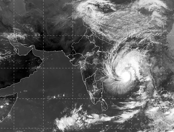 Coastal districts of Odisha and West Bengal damaged by heavy rains due to cyclone ‘Bulbul’