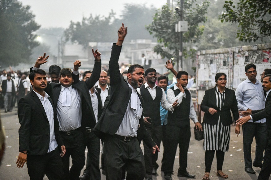 Two protesting lawyers tried to commit suicide in Delhi’s Rohini court