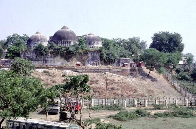 Ayodhya Case: Hindus get disputed land, alternate site for Muslims