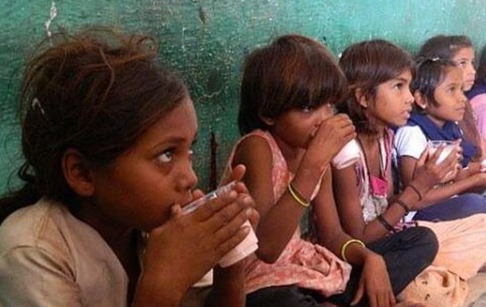 UP Mid-day Meals: One litre milk diluted with bucket of water for 81 children