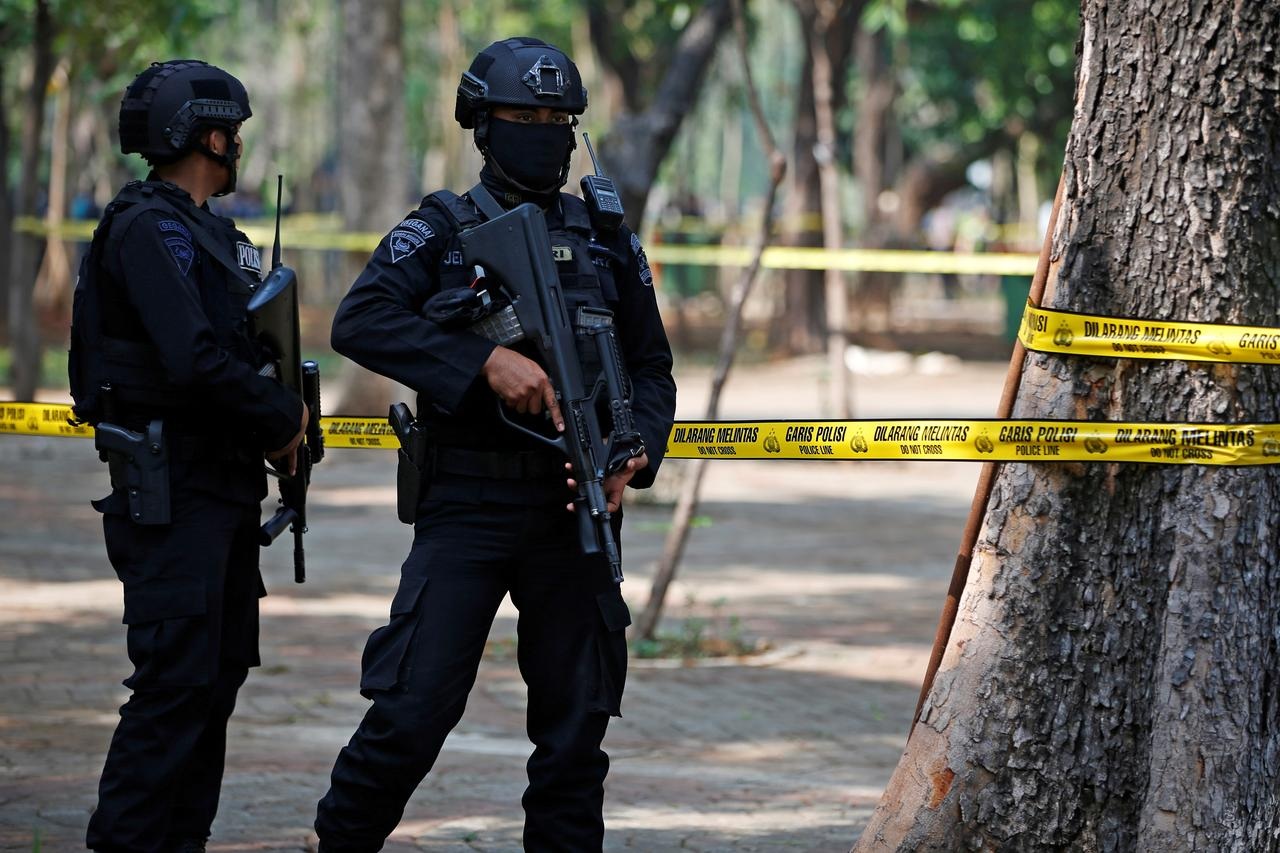 Police: Suspected grenade blast near Indonesia’s presidential palace