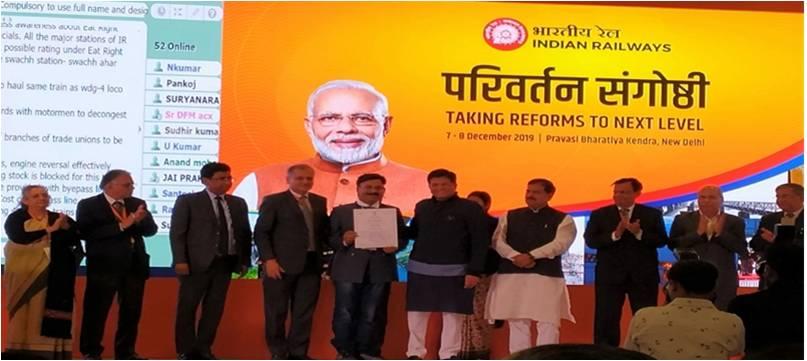 WR employee awarded by railway minister