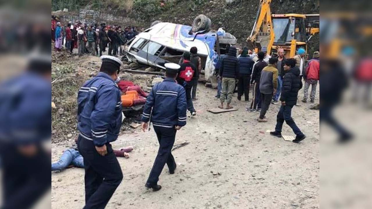 14 Pilgrims die, 18 injured after Bus crashes in Nepal