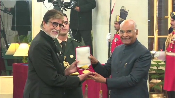 Amitabh Bachchan honoured with “Dadasaheb Phalke Award”