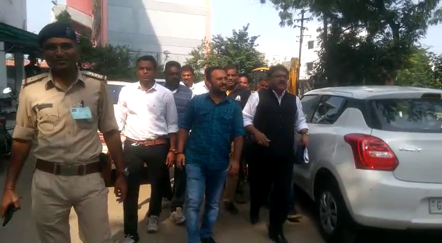 Vadodara Police arrested Congress leader Narendra Ravat from his residence