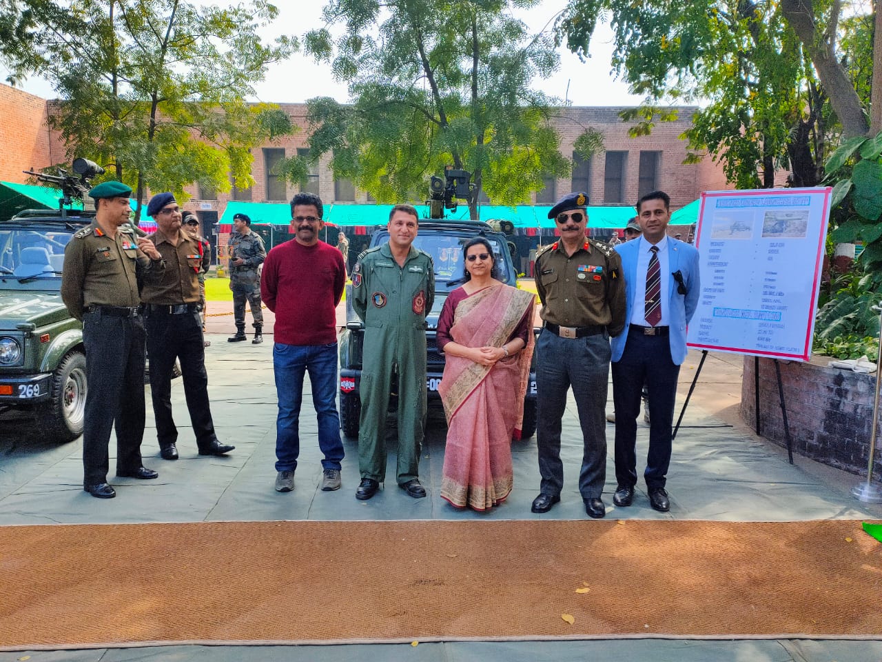 Golden Katar conducts Know Your Army at IIM Ahmedabad
