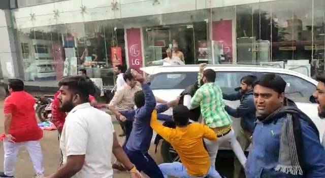 Violent clash breaks out between ABVP, NSUI workers in Ahmedabad