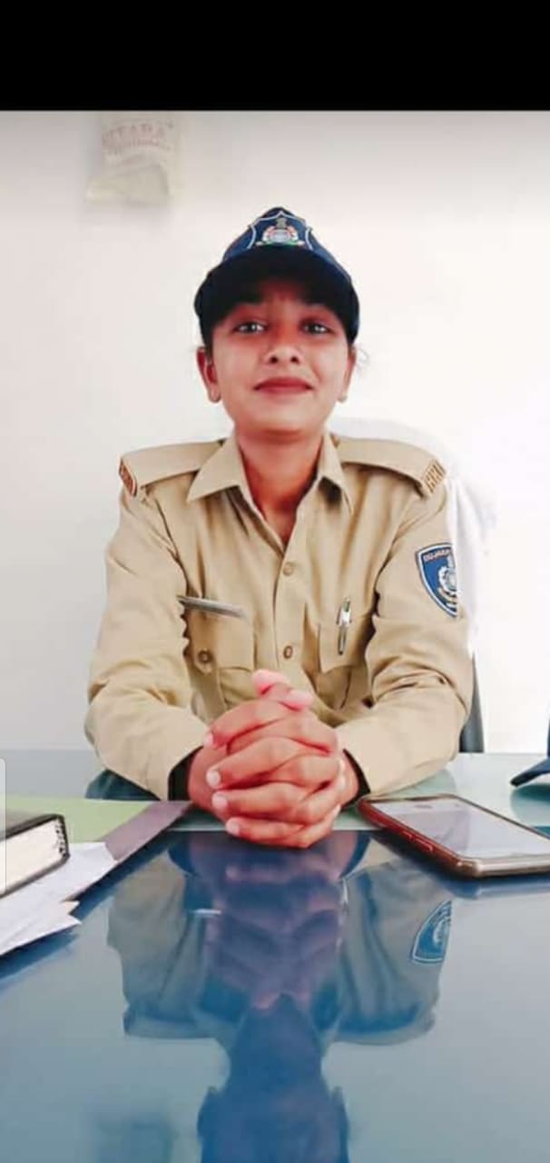 Lady police constable of Savli police station committed suicide for unknown reasons