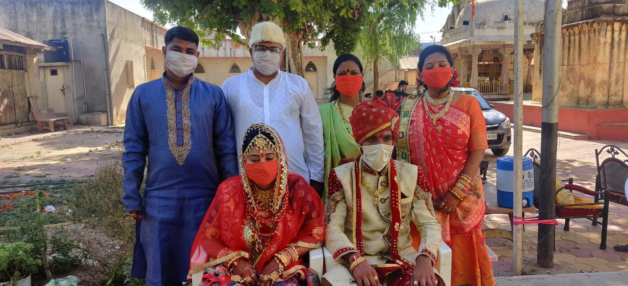 Vadodara witness first marriage on the first day of lockdown relaxation