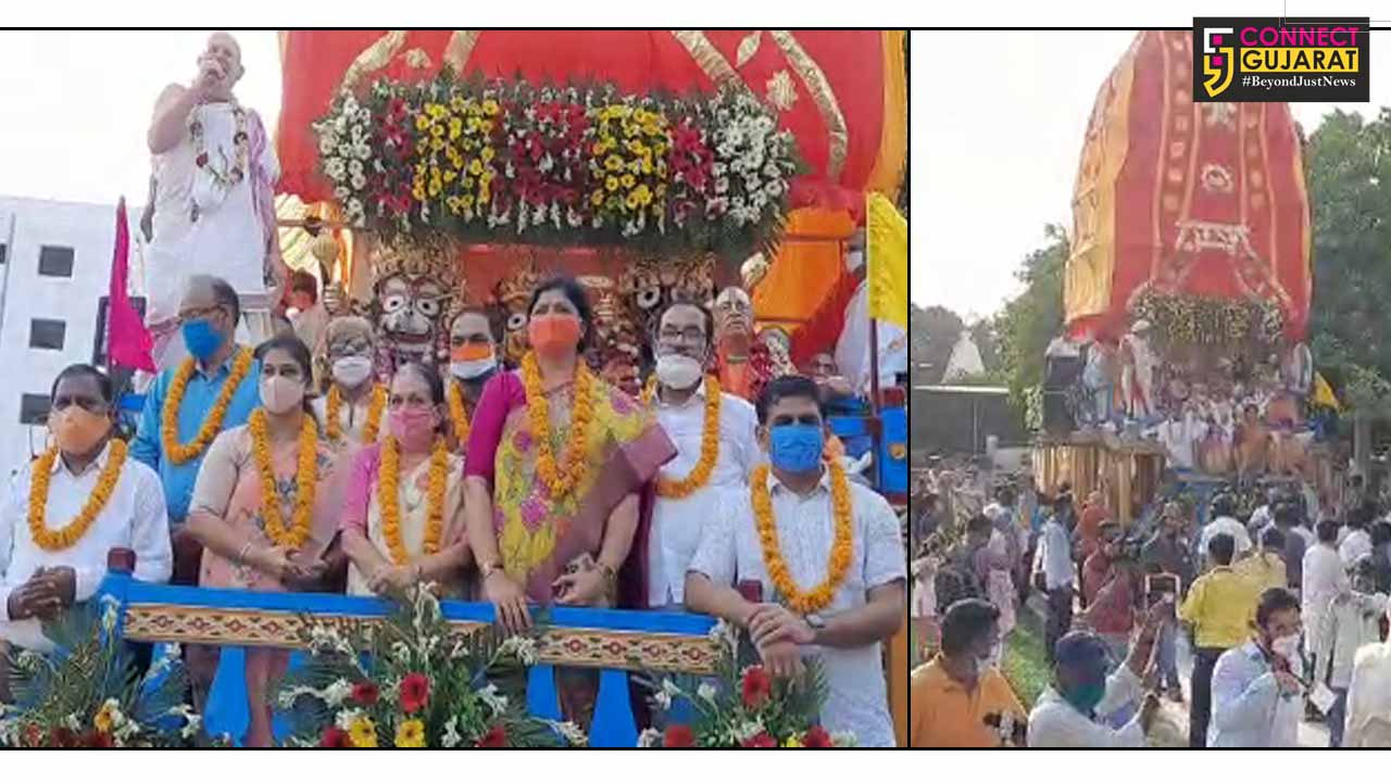 Jagannath rathyatra in Vadodara taken out inside temple premises