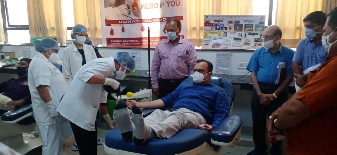 Secretary of Education started campaign to donate blood for Corona patients
