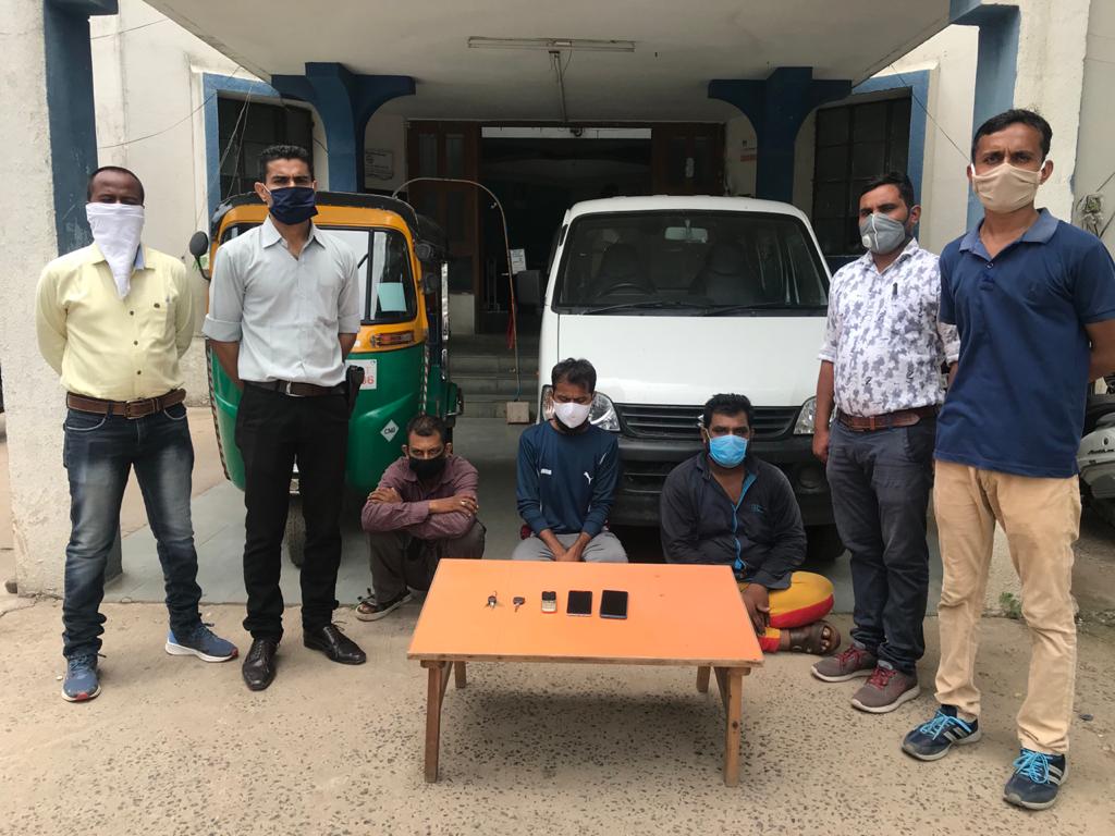 Vadodara police nab trio including son for stealing father’s eco car