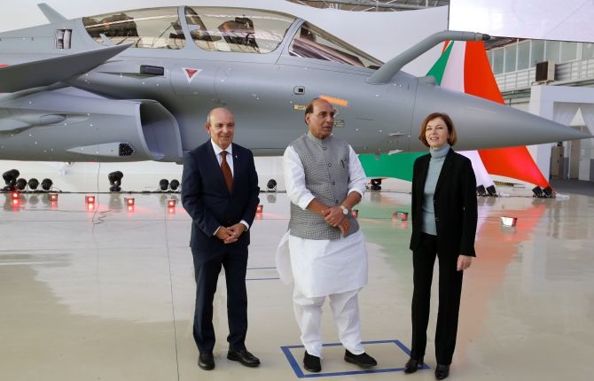 Rafale induction: Rajnath meets French defence minister
