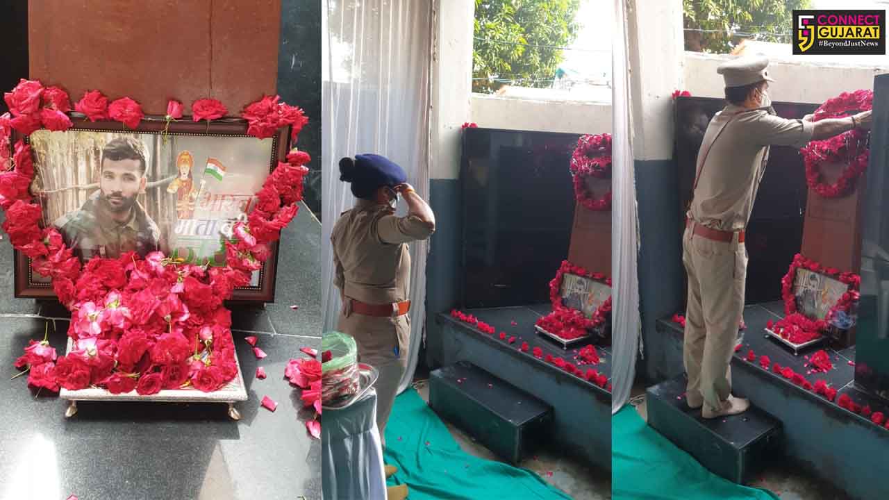 Vadodara pay homage to martyr Arif Khan Pathan on Police Martyr’s day