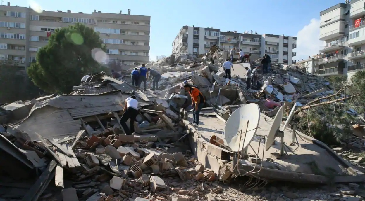 Magnitude 7.0 earthquake strikes Turkey