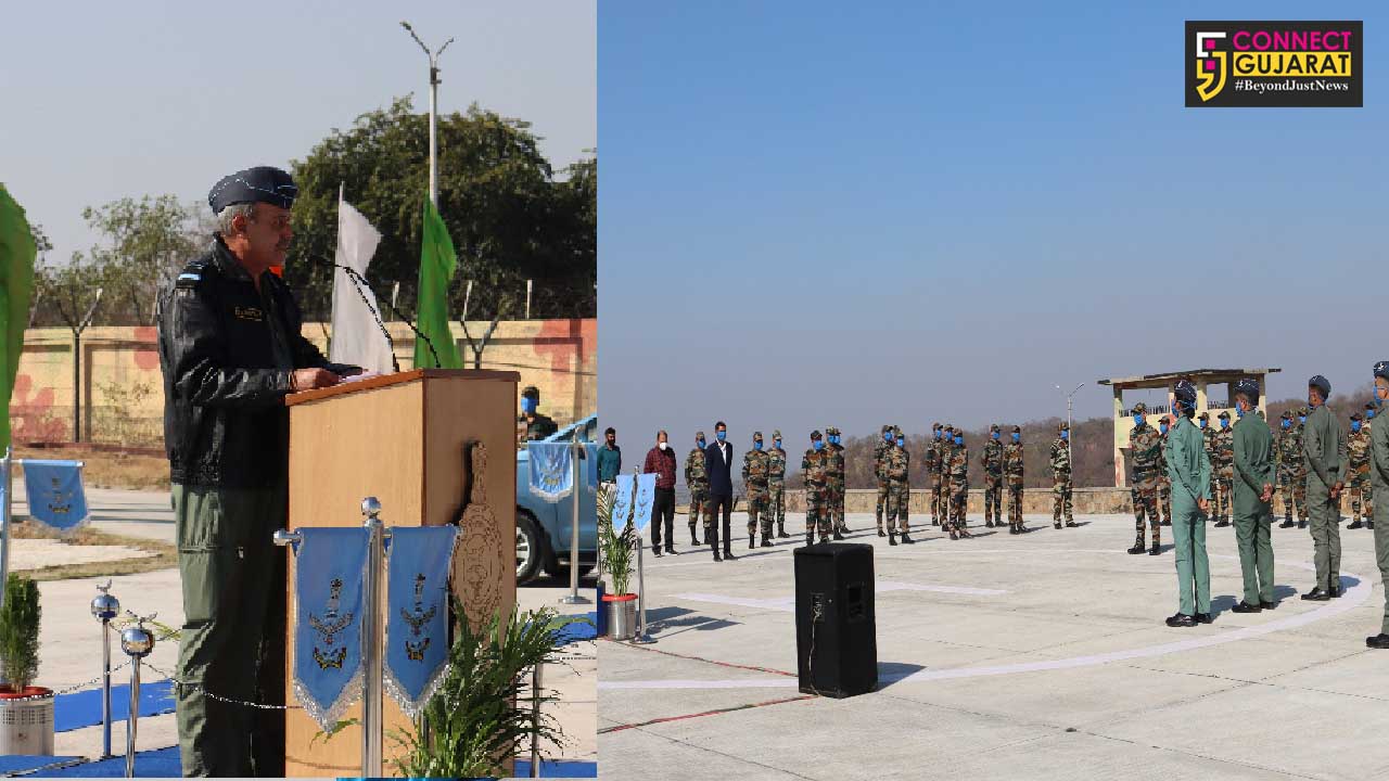 Air Marshal S.K. Ghotia AOC-IN-C, SWAC visits Air Force station Jaipur