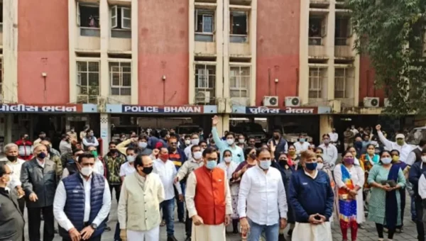 Vadodara Congress gives memorandum to police commissioner