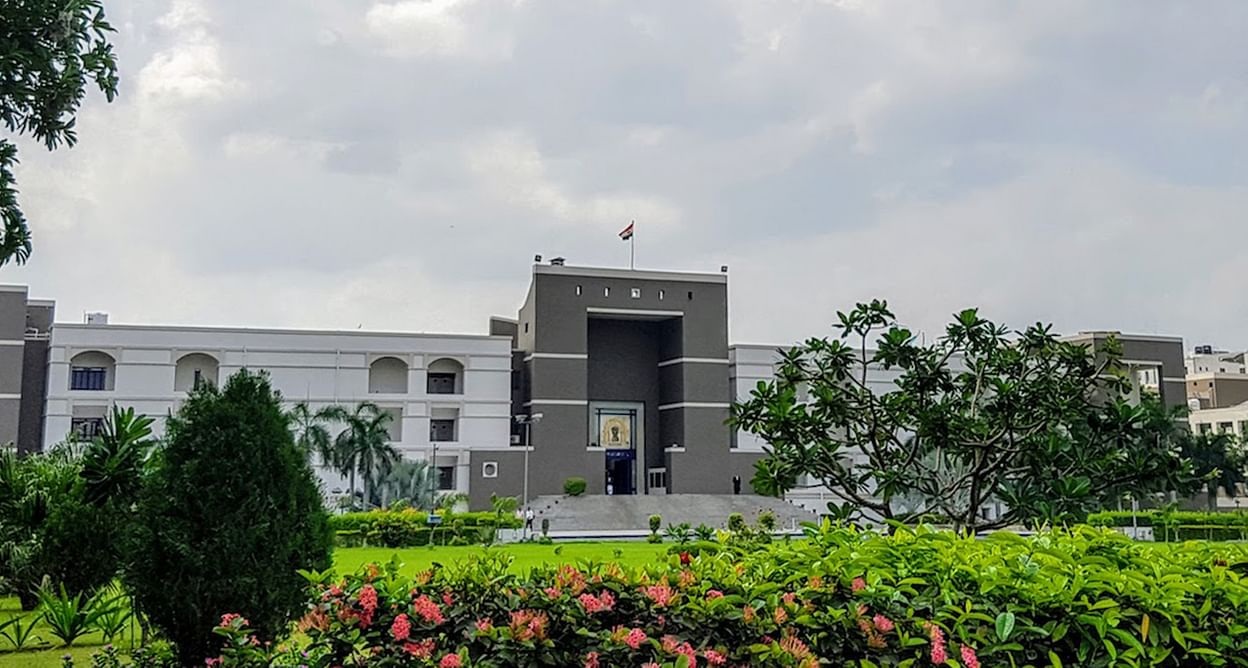 COVID-19: Gujarat High Court urges State government to impose penalty for the violation of Covid guidelines