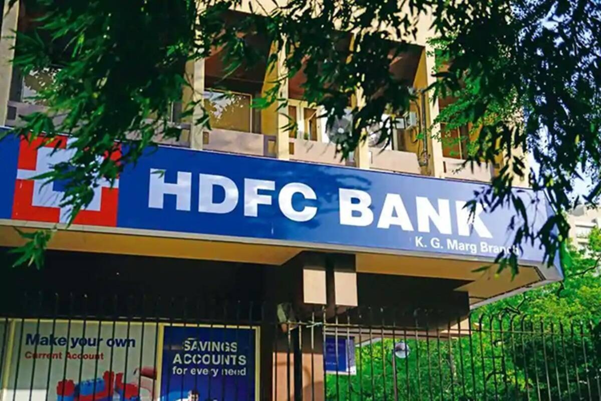 RBI orders HDFC Bank to stop new digital launches after recent outages