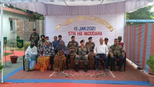 Indian Army extends financial support to war widows and veterans at Vadodara