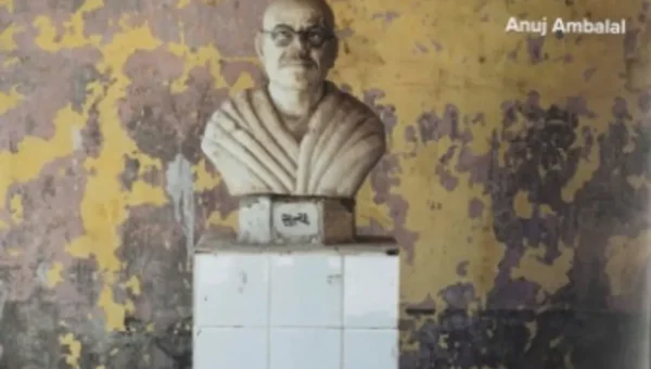 23 Grams of Salt: Retracing Gandhi’s March to Dandi