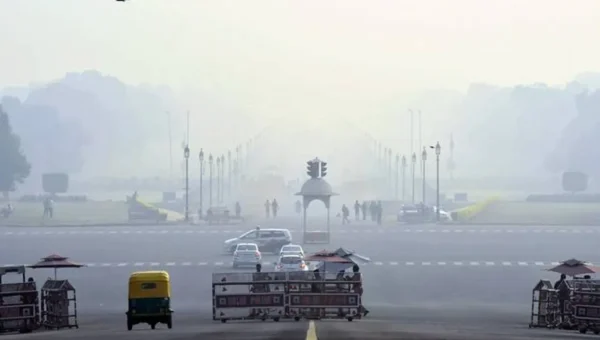 Delhi’s Air Quality improves slightly to ”Very Poor” category