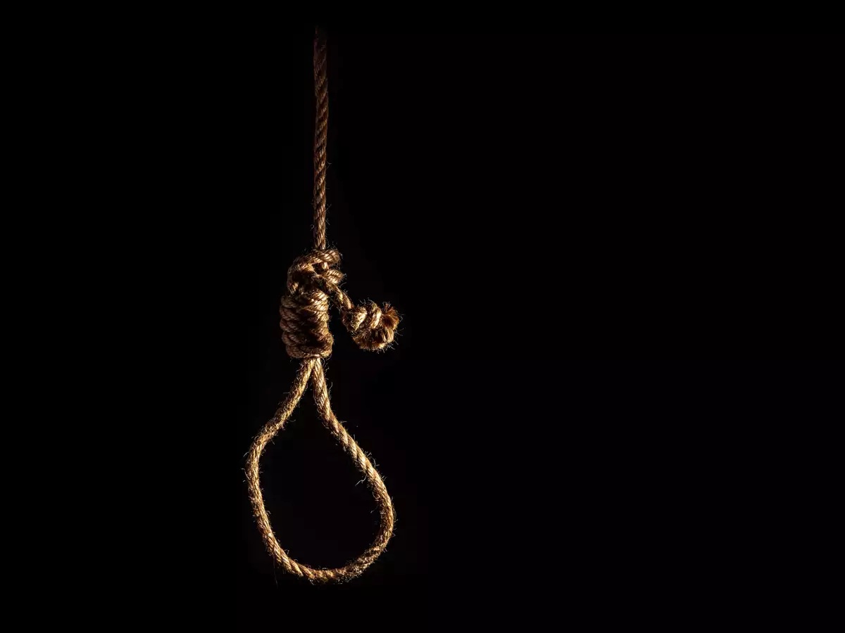 Unknown person hanged himself from a tree near Fategunj forest office in Vadodara