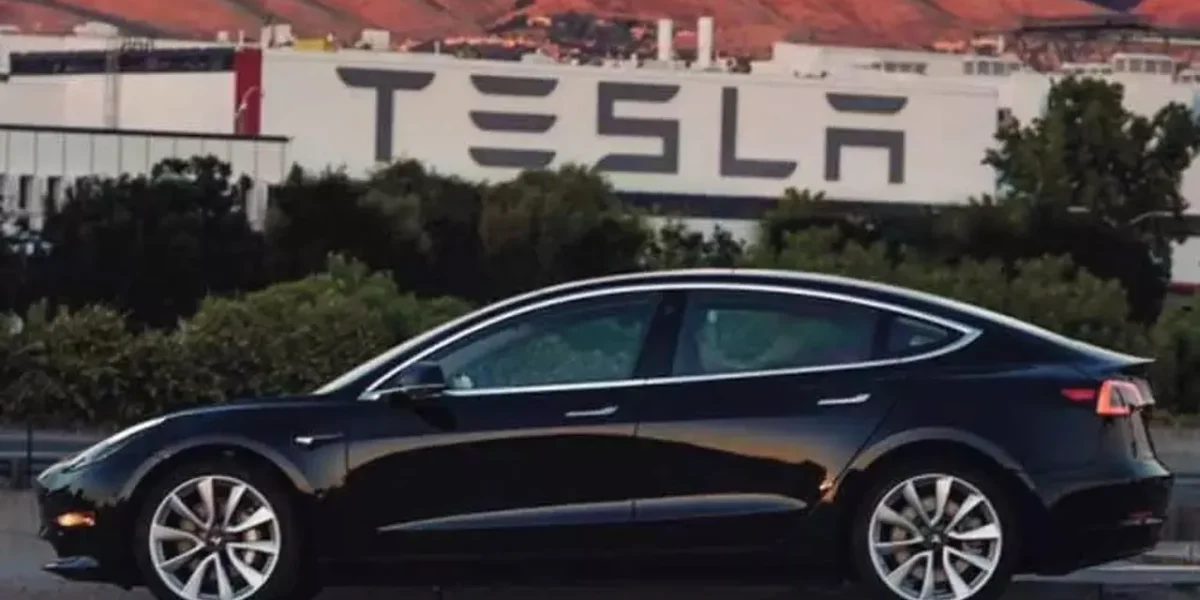 Electric car manufacturer Tesla to set up there base in Gujarat