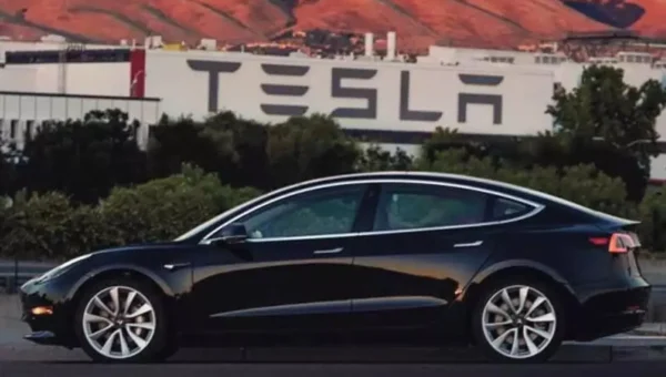 Electric car manufacturer Tesla to set up there base in Gujarat