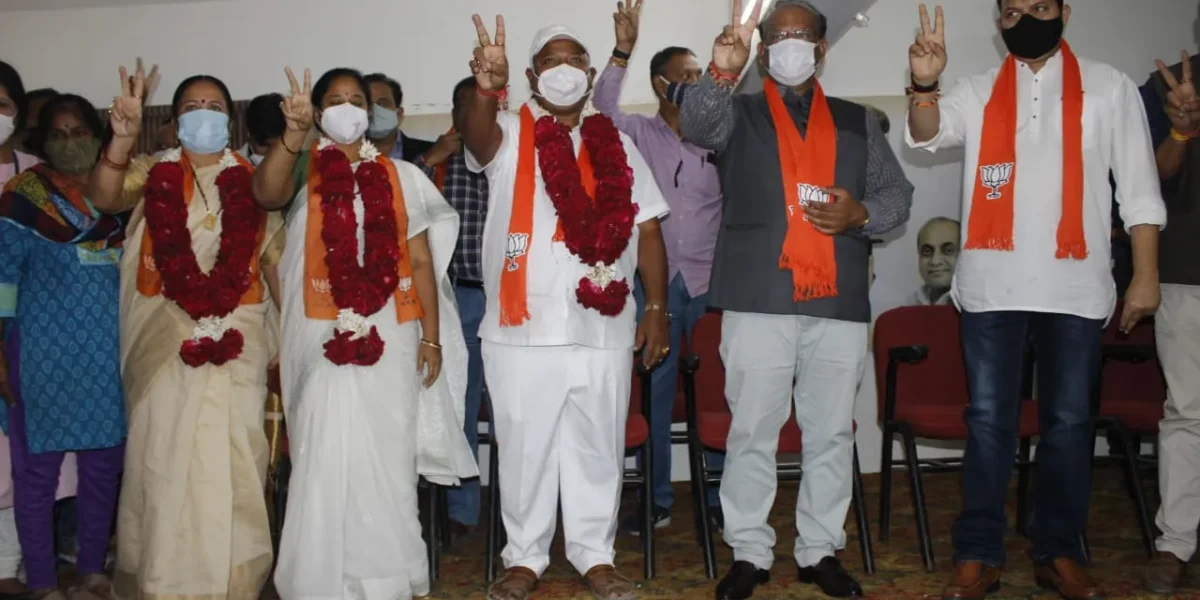 RSP leader Rajesh Ayre along with supporters joined BJP