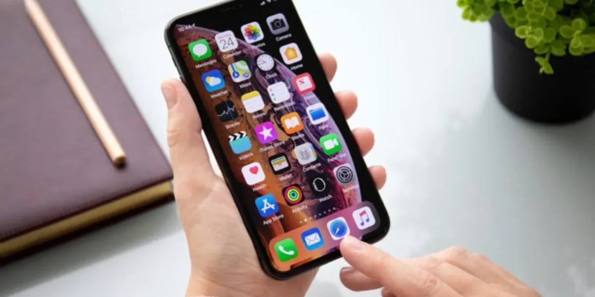 Apple iPhone 13 plans optical in-display fingerprint sensor