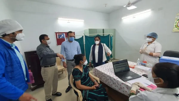 OSD and Education Secretary reviewed the planning and preparedness for covid vaccination in Vadodara city