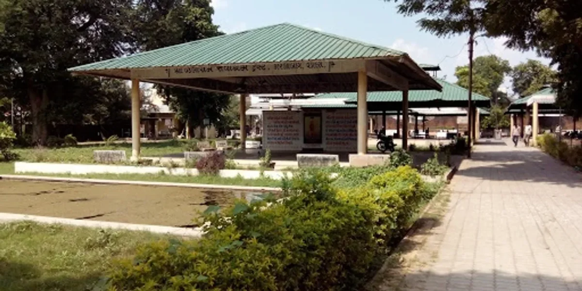 Deteriorating condition of Khaswadi cemetery in Vadodara