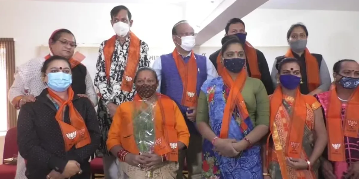Members of transgender community joined BJP in Vadodara