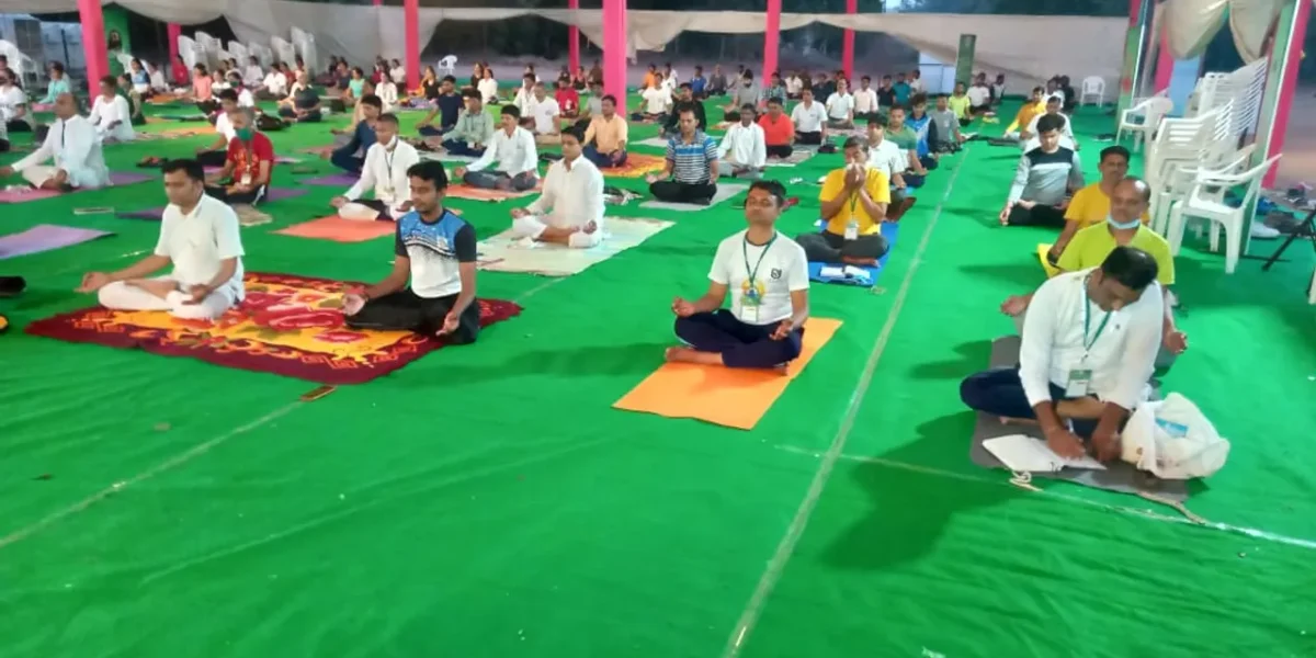Gujarat State Yoga Board Chairman Yoga Sevak Shishpalji inaugurated yoga coach training camp at Sokhada