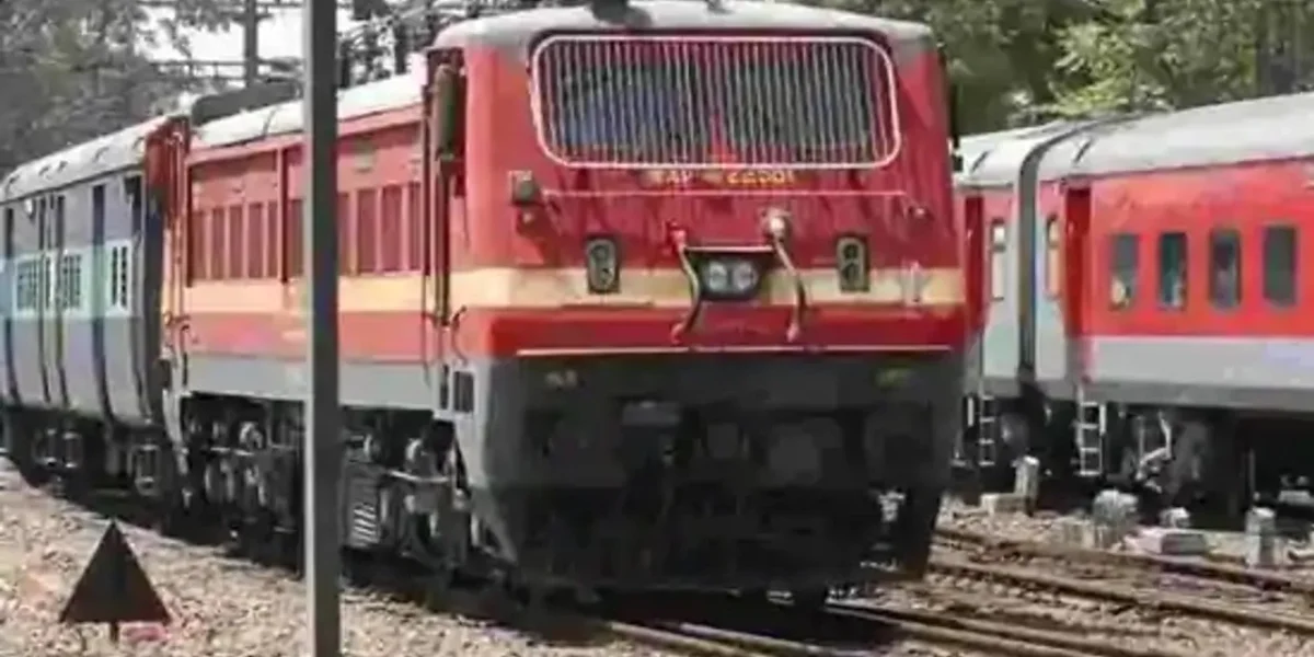 MEMU train services between Pratapnagar and Kevadiya should be treated as fully reserved passenger trains