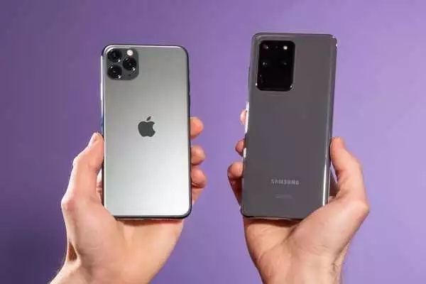 Apple beats Samsung to become the biggest smartphone player in Q4 2020