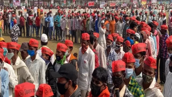 Farmers arrive at Mumbai’s Azad Maidan, Sharad Pawar to address rally today