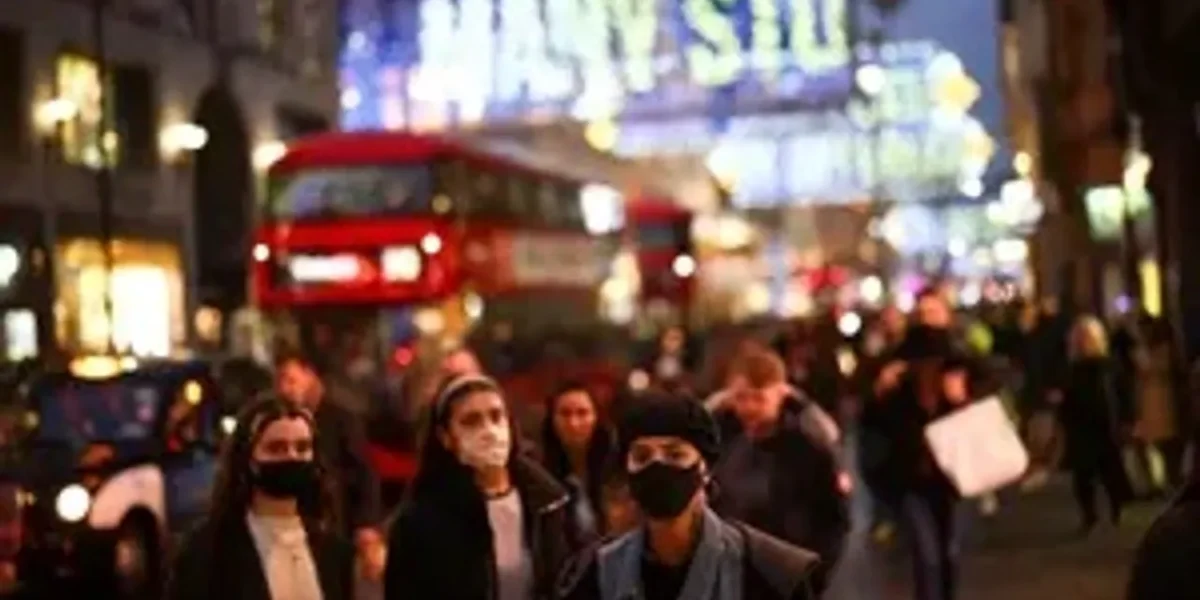 Which countries are under lockdown to combat spread of new COVID-19 strain?