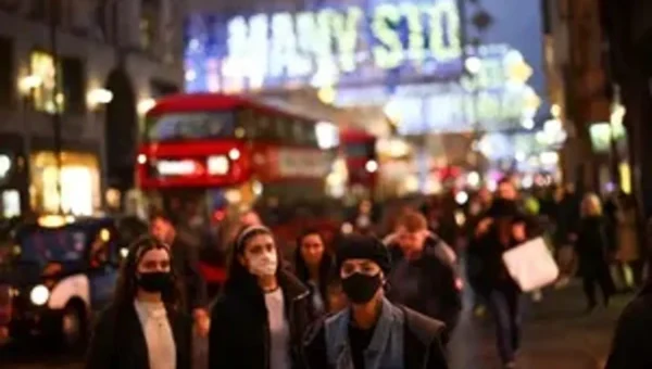 Which countries are under lockdown to combat spread of new COVID-19 strain?