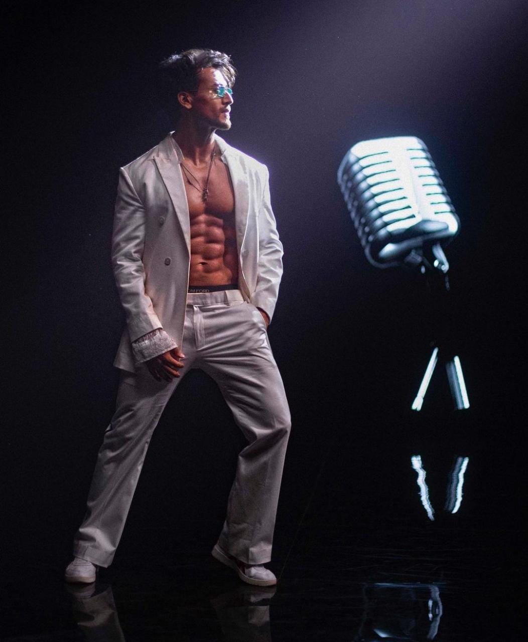 Tiger Shroff releases the trailer of his second song, ‘Casanova’