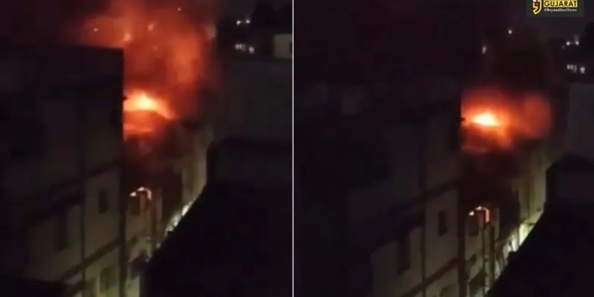 Fire broke out inside Mangal bazaar in Vadodara