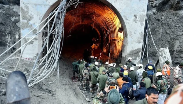 Massive rescue operation launched to evacuate trapped workers from Tapovan tunnel in Uttarakhand