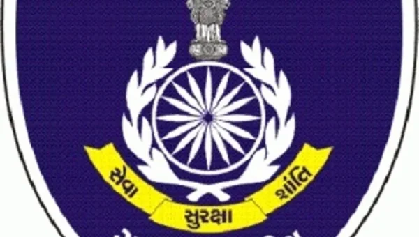 Vadodara traffic police detained 12 bullets for unnecessary sound of the silencers