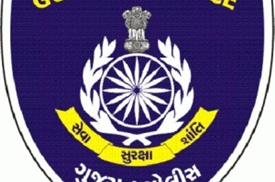 Vadodara traffic police detained 12 bullets for unnecessary sound of the silencers