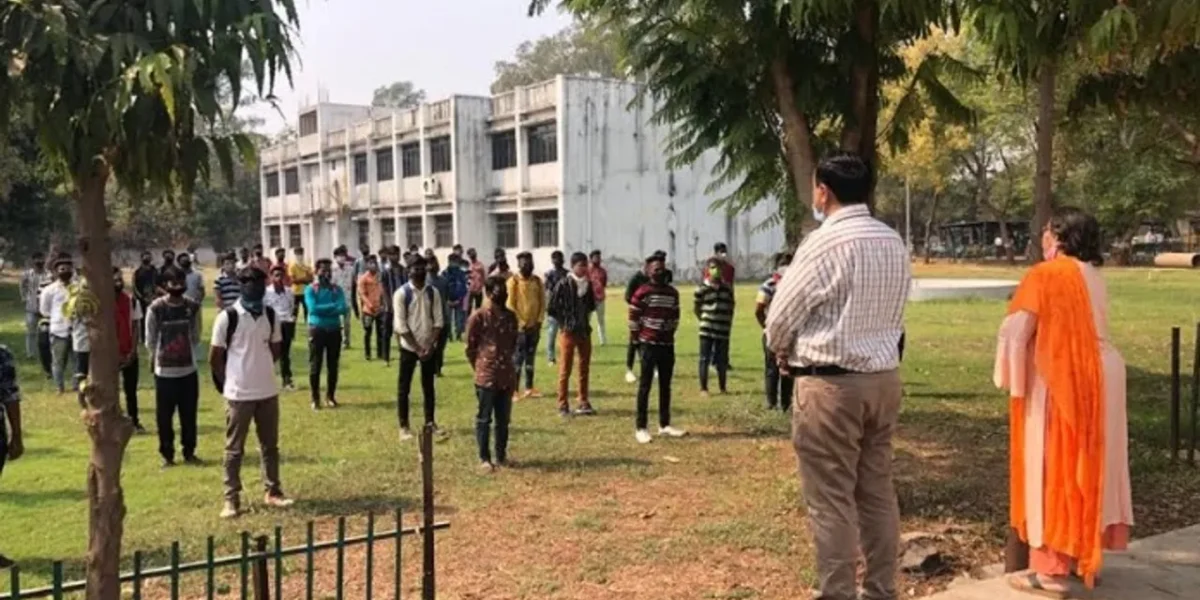Nota information being given in voting awareness activities by Dr. Sudhir Joshi