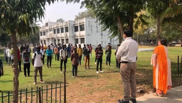 Nota information being given in voting awareness activities by Dr. Sudhir Joshi