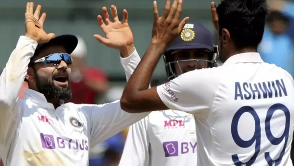 Second Test: India took command of the second Test after an exhilarating day