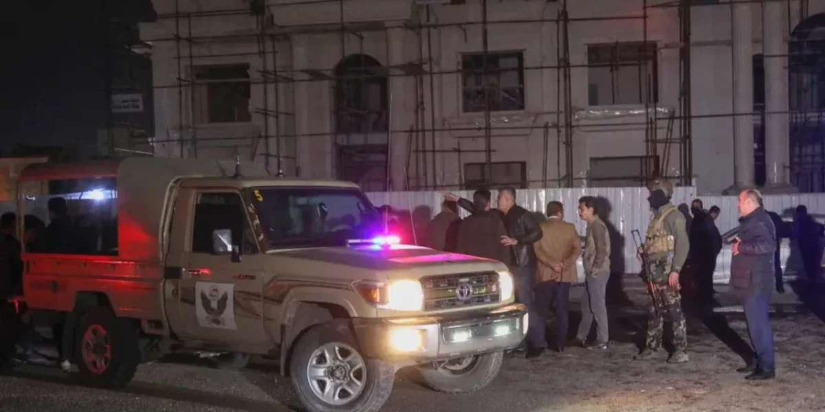 Rockets strike near US base in Iraq, killing 1, wounding 5