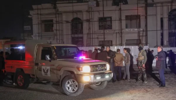 Rockets strike near US base in Iraq, killing 1, wounding 5